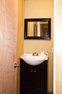 15 Bedroom Cabin Bathroom