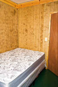 15 Bedroom Cabin Bedroom