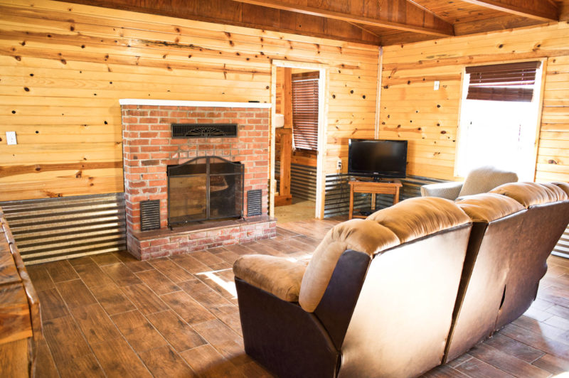 Essential Guide to Find Nearby Cabin Rentals Along Elk River in Pineville, Missouri