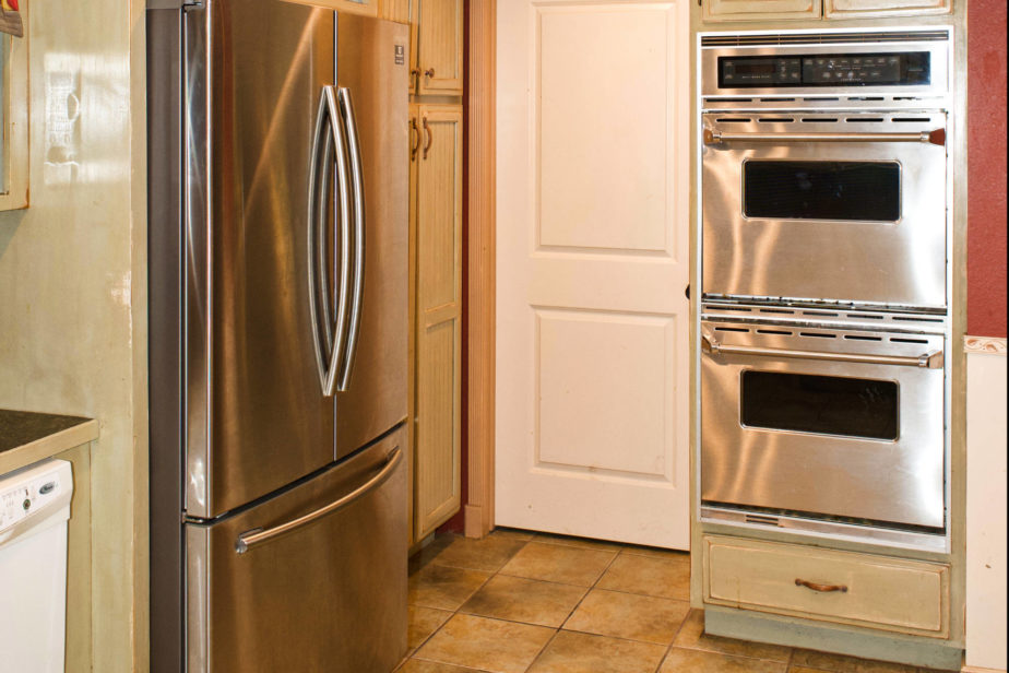 9 Bedroom Cabin Kitchen