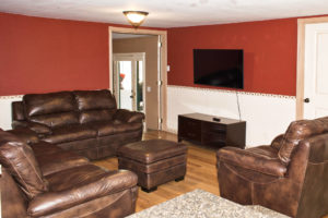 9 Bedroom Cabin Living Room