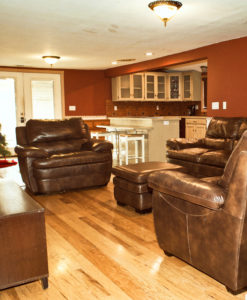 9 Bedroom Cabin Living Room