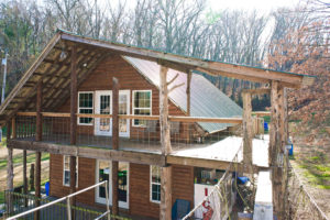 Treehouse Cabin Large Front Porch