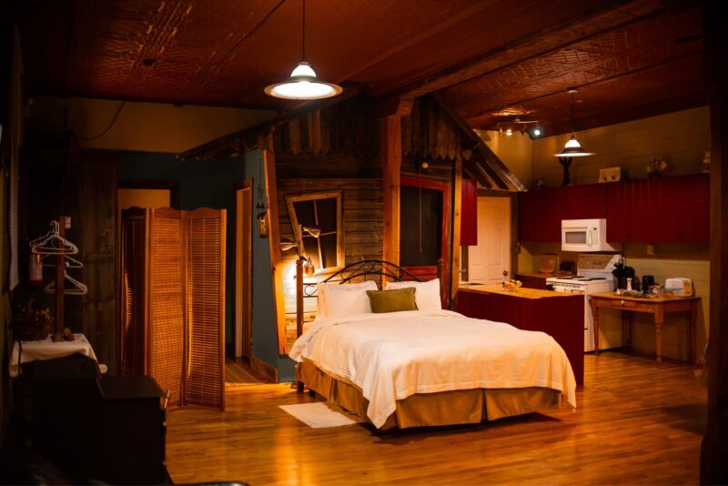 Explore the Best Activities at Lazy Days Resort: Your Ultimate Elk River Lodging Rentals in Southwest Missouri